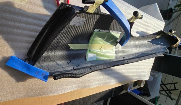 Z1 carbon wing.JPG