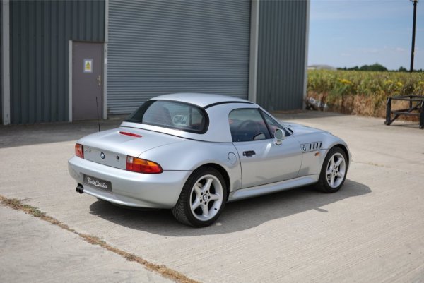 1999-BMW-Z3-2.8-Silver-Exterior-30.jpg